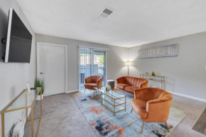 The Golden Stay - Relaxing Comfortable Condo in Sandy Springs! condo